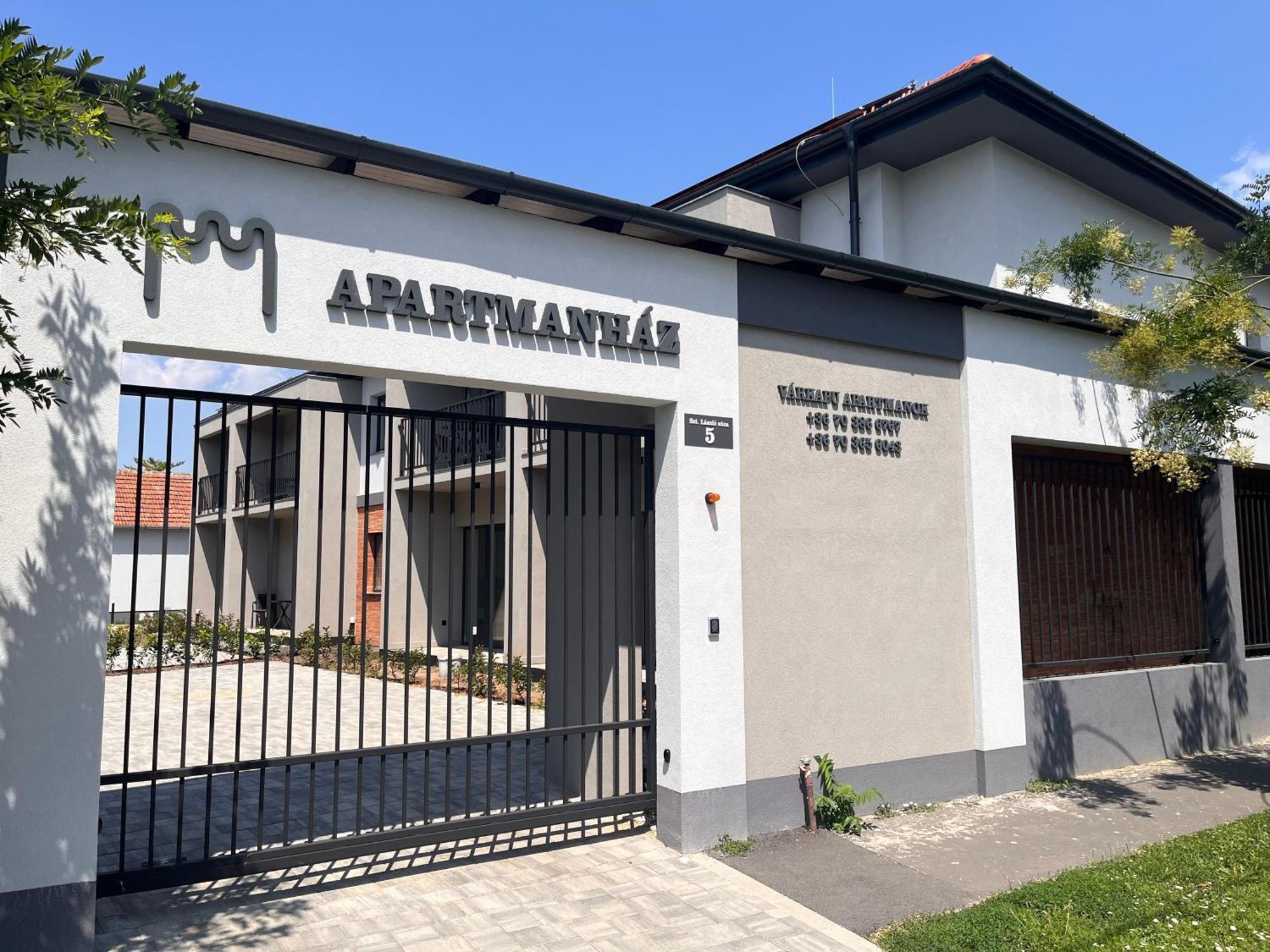 Varkapu Apartmanok 2 Gyula Εξωτερικό φωτογραφία