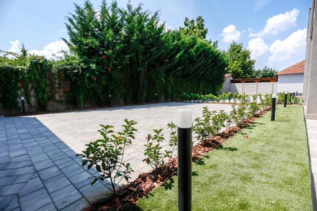 Varkapu Apartmanok 2 Gyula Εξωτερικό φωτογραφία